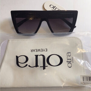 NEW! Otra Nola Shiled top Black Sunglasses